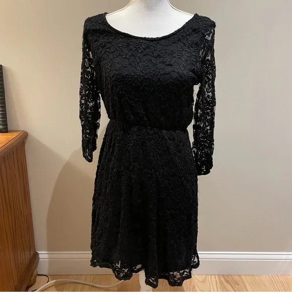 Black Lace Dress - Picture 1 of 6